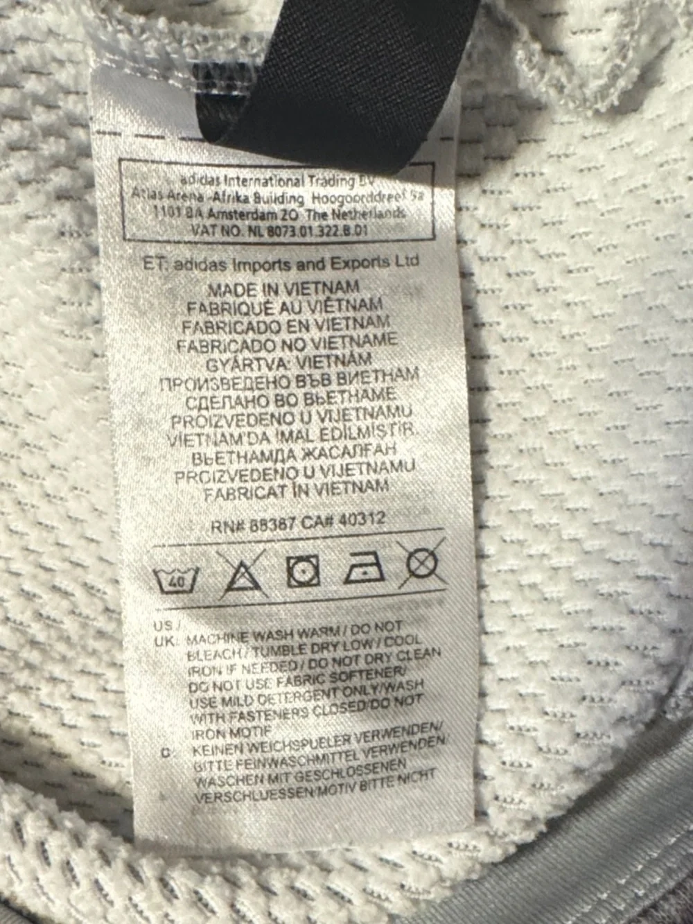 (S) ADIDAS CLIMAWARM LIGHT GRAY HOODIE W/ THUMBHOLE EMBLEM ON SLEEVE